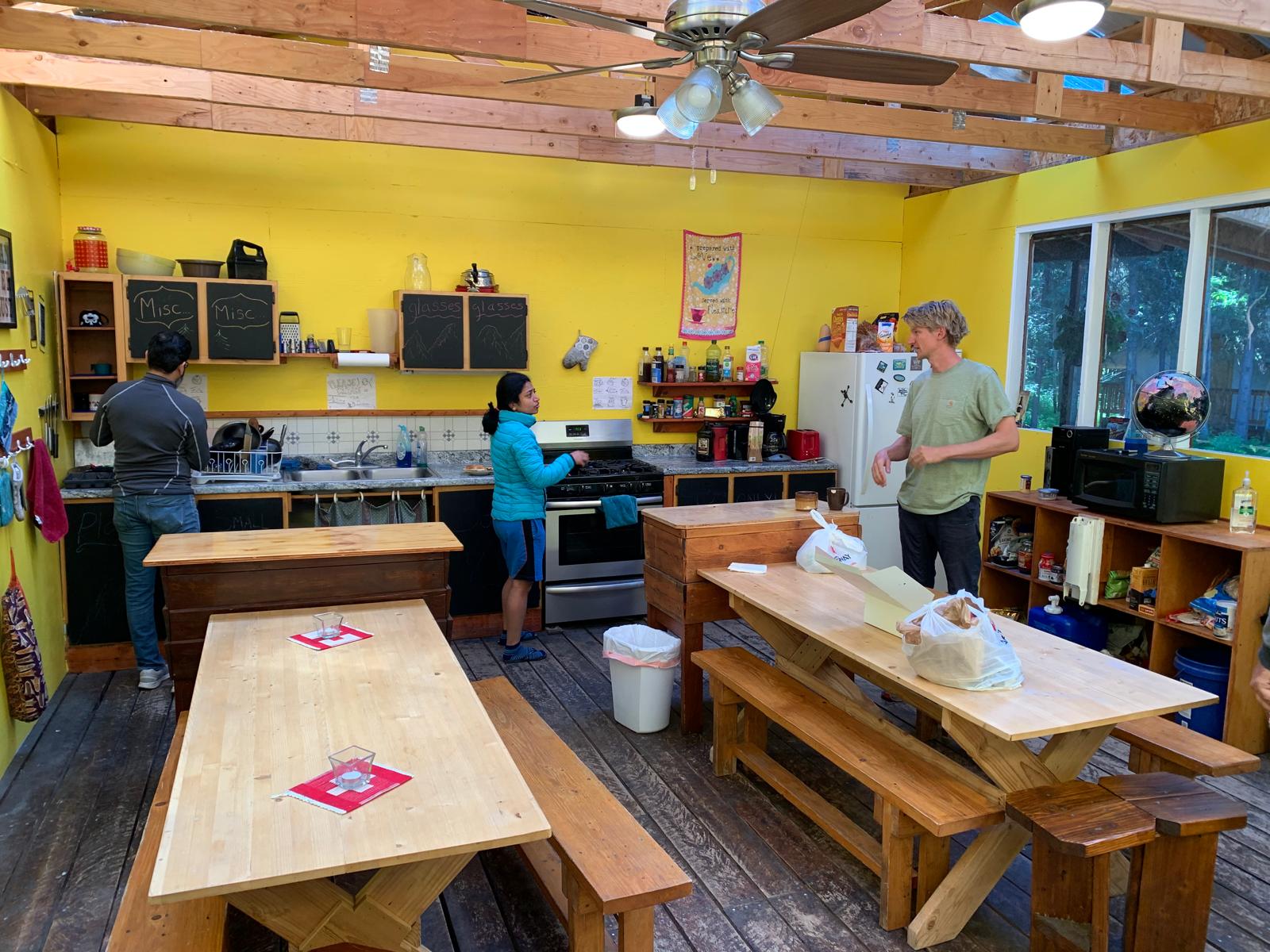 Sven's Basecamp Hostel Facilities and Grounds - Image 12